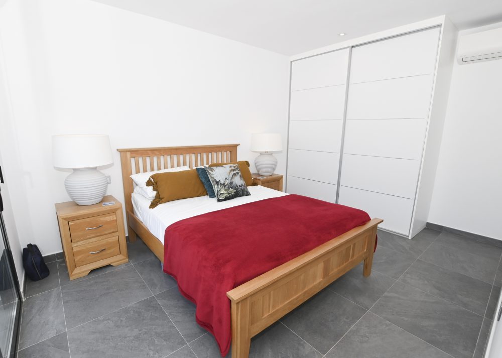 26. Cucarres Dormitorio