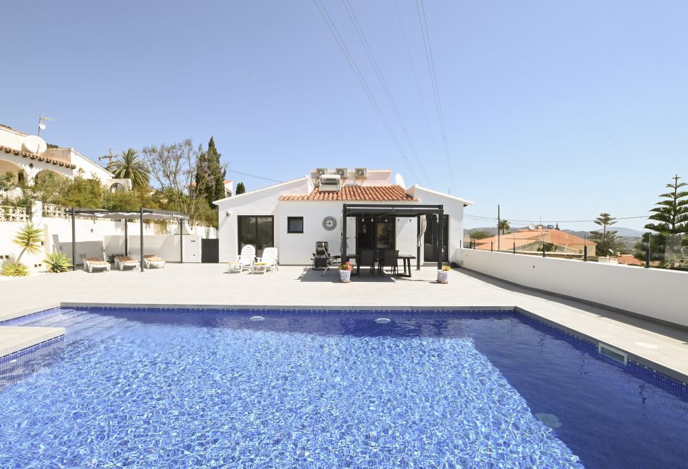3. Cucarres Fachada