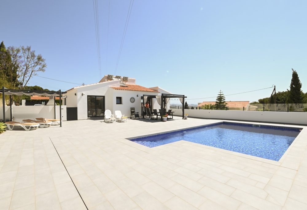 5. Cucarres Fachada