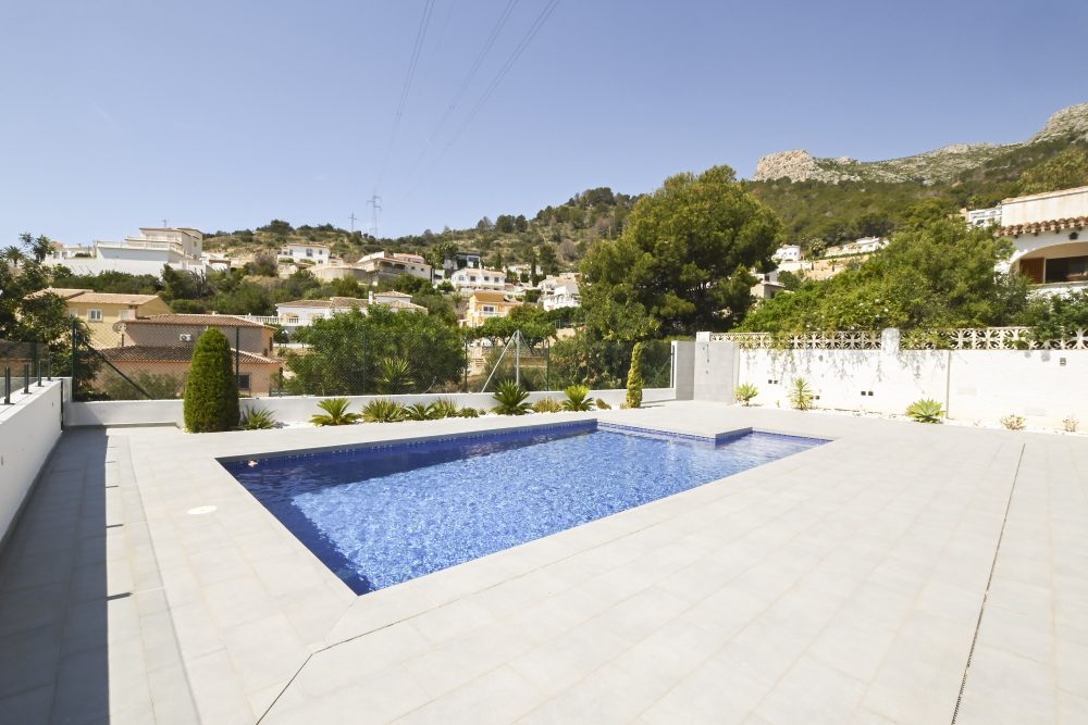 6. Cucarres piscina