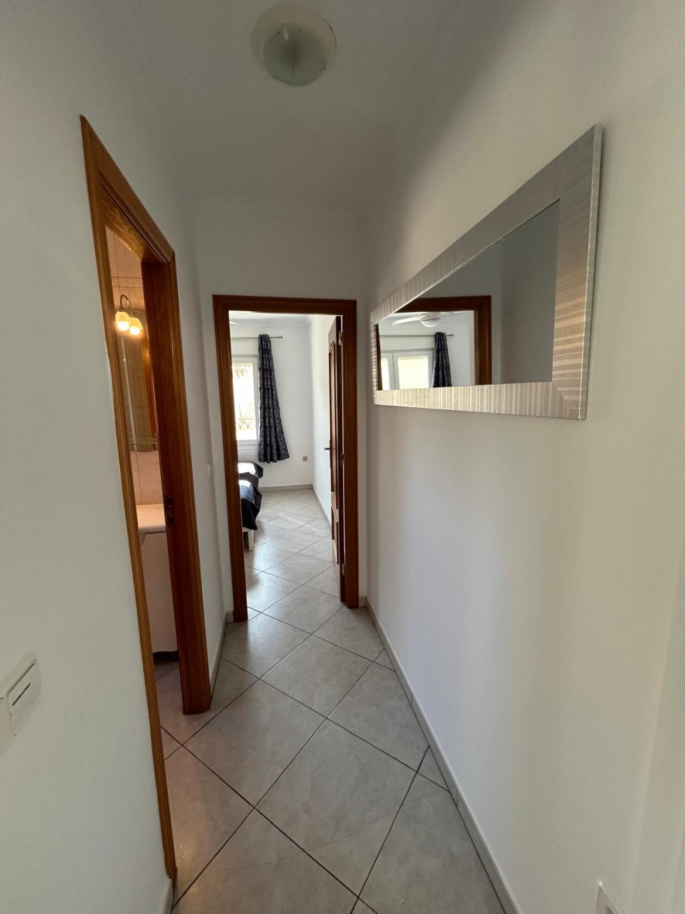 28. Costeres Pasillo