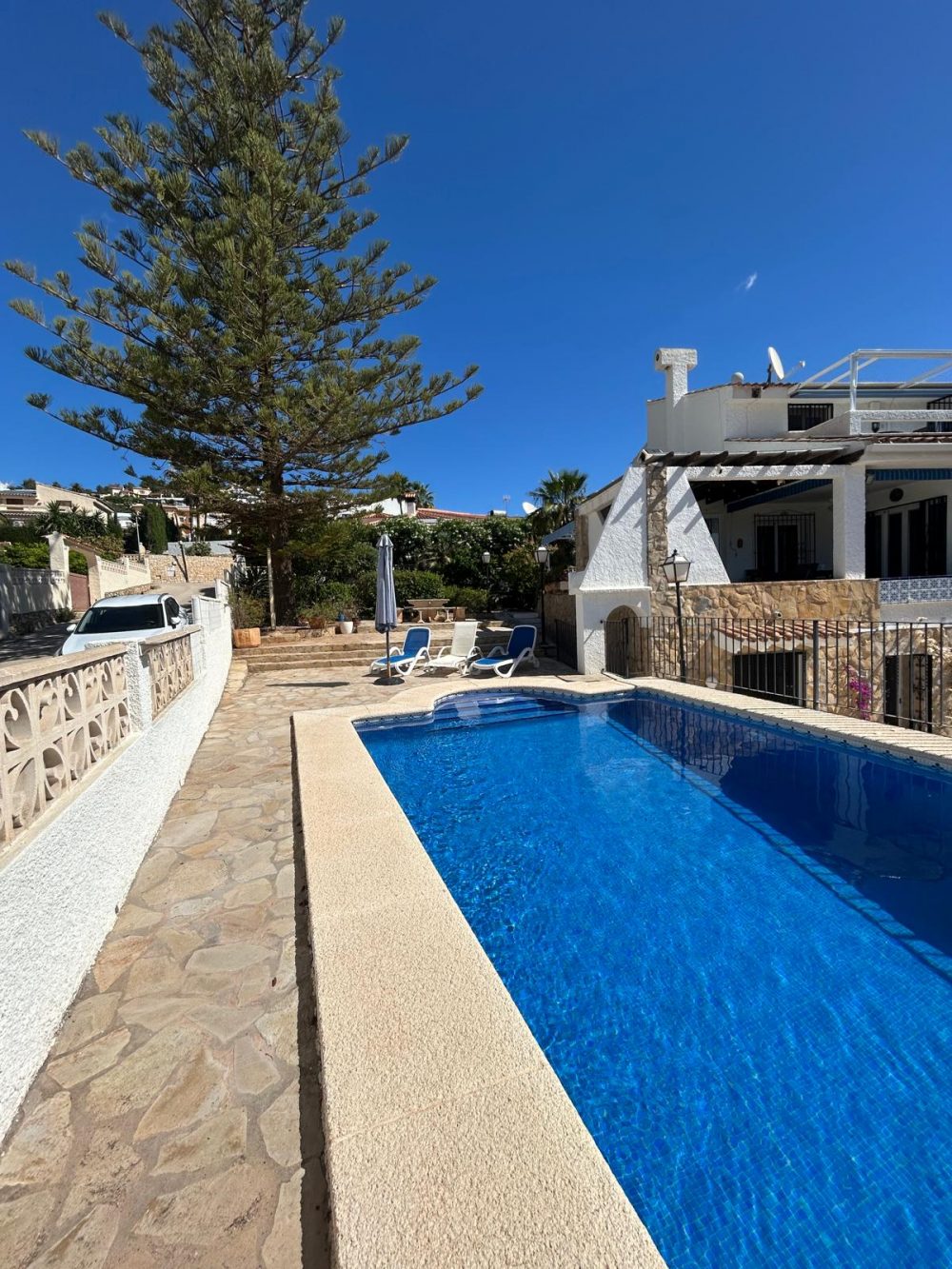 12. Gran Sol Piscina – fachada