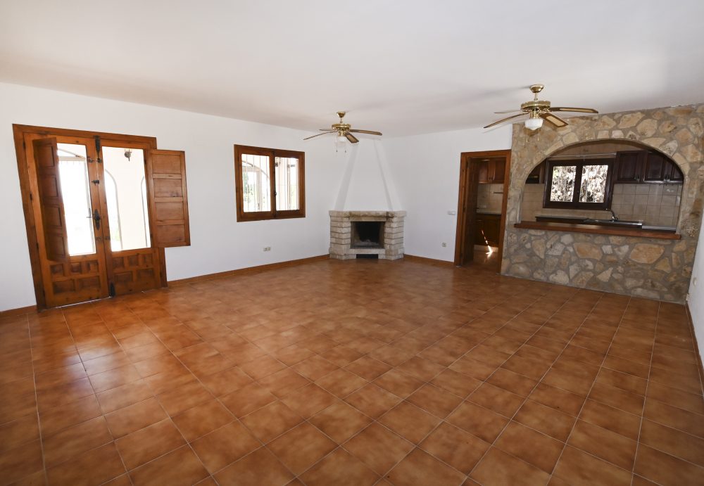 11. COLINA DEL SOL SALÓN