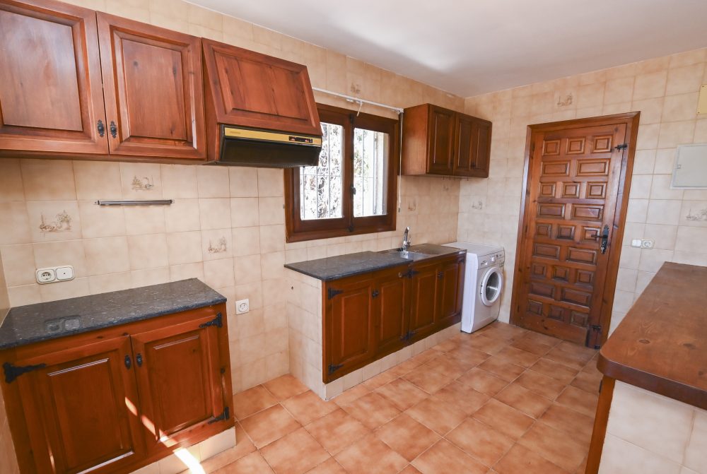 13. COLINA DEL SOL COCINA