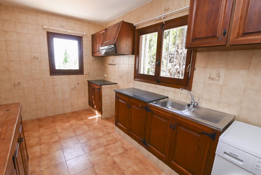 15. COLINA DEL SOL COCINA
