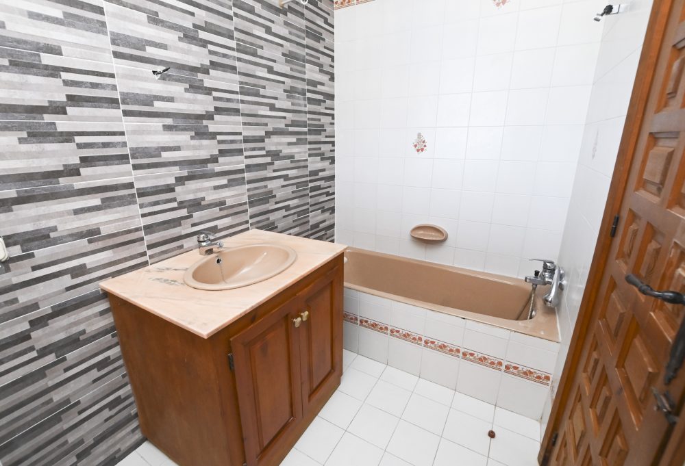 19. COLINA DEL SOL BAÑO EN-SUITE