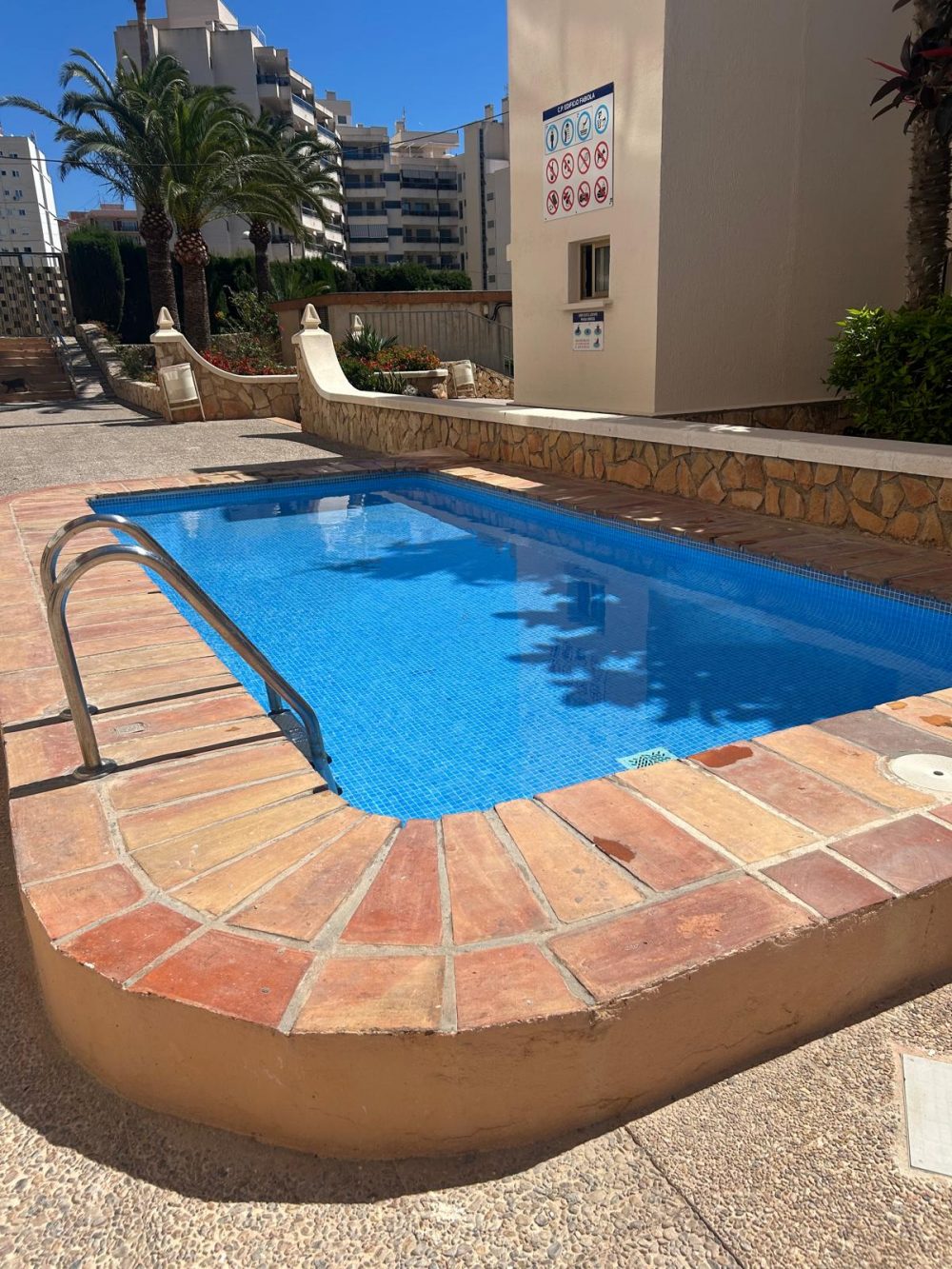 26. Fabiola I Piscina infantil