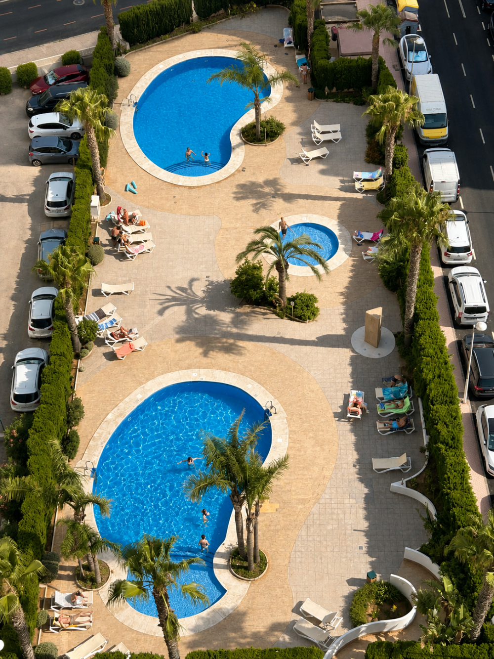Esmeralda Suites piscina