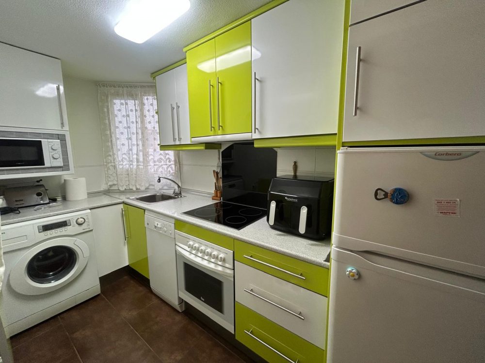 11. APOLO IV COCINA