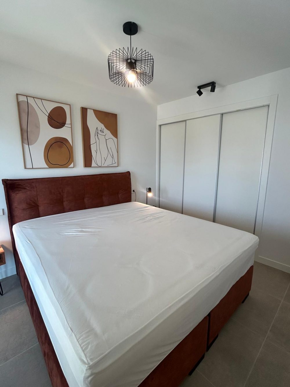 22. SUNRISE TOWER DORMITORIO