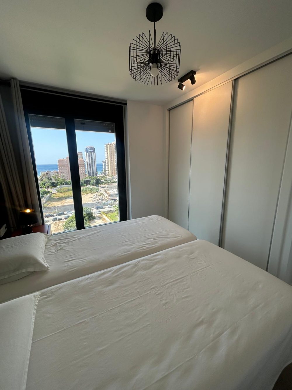 25. SUNRISE TOWER 2º DORMITORIO