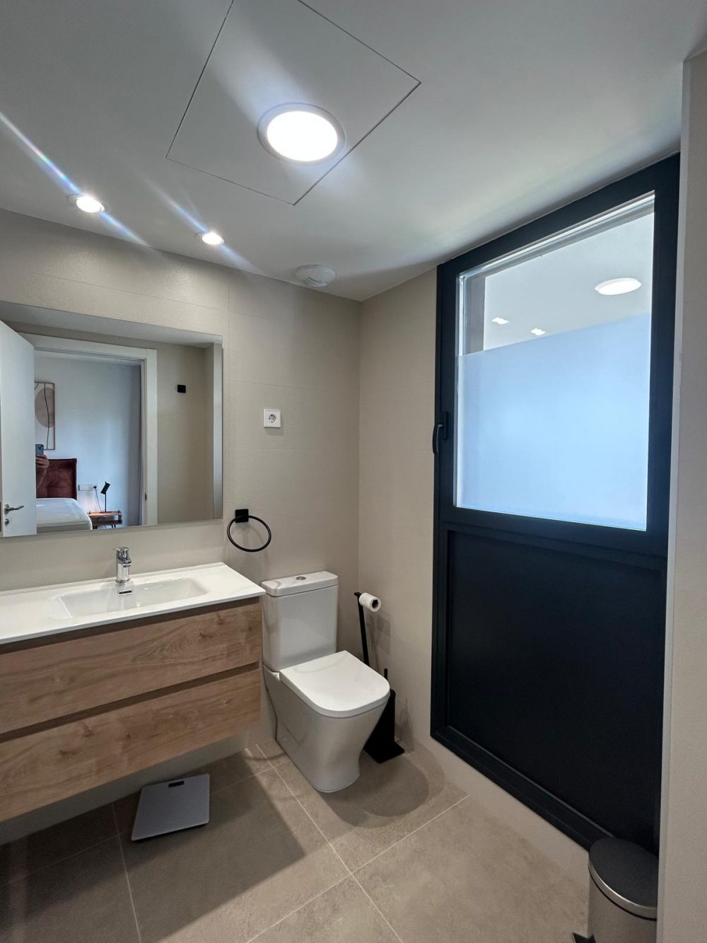 29. SUNRISE TOWER BAÑO