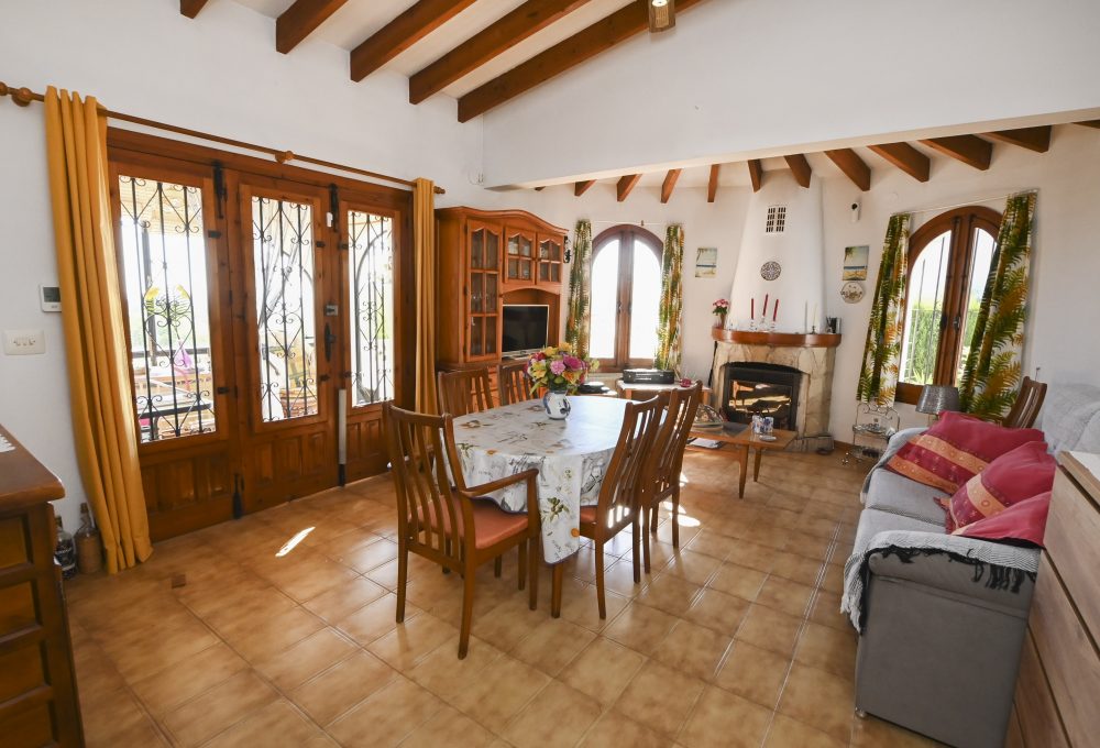 13. C SANDAL SALÓN