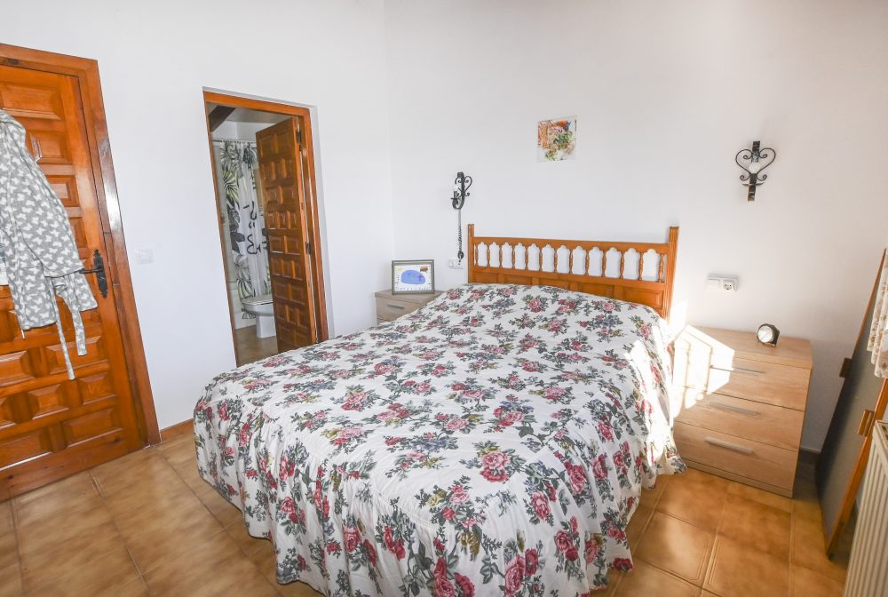20. C SANDAL DORM