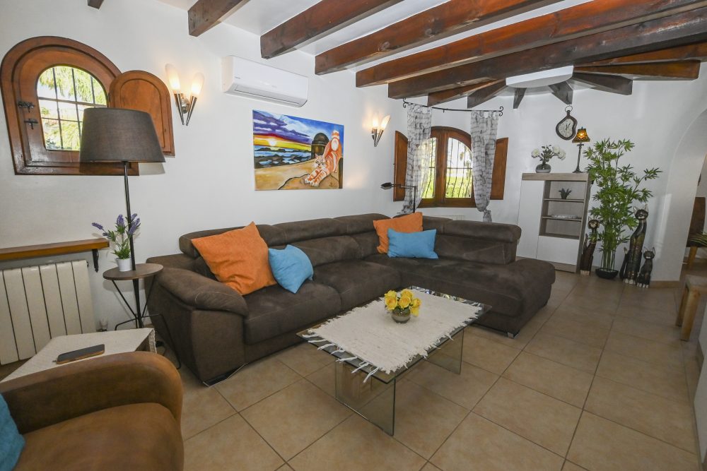 14. Ricarlos Salón
