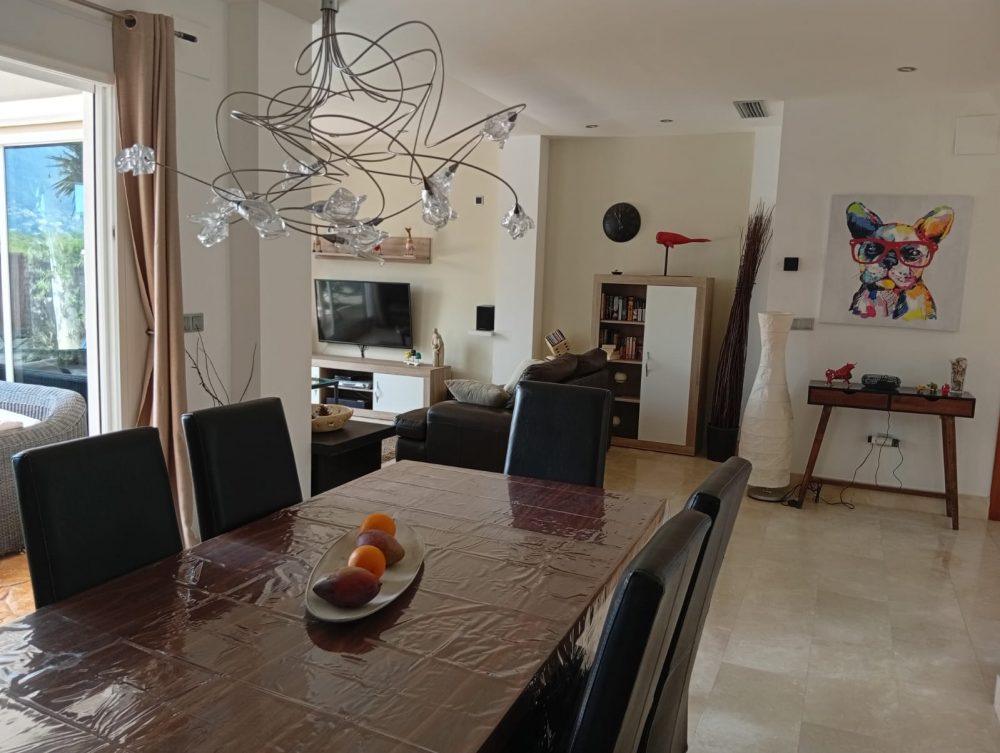 18. VALLEY VIEW COMEDOR
