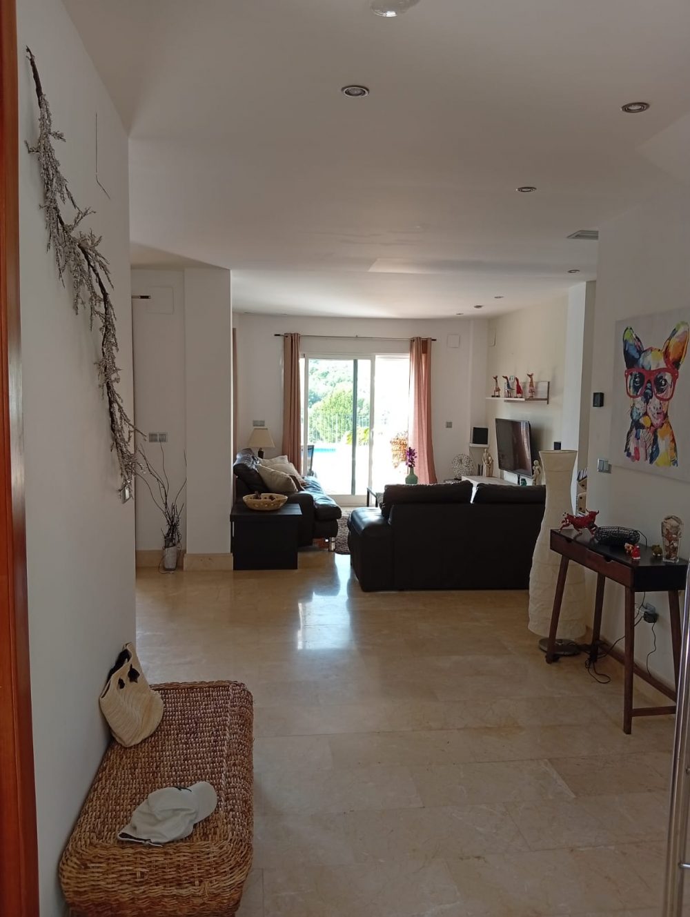 19. VALLEY VIEW SALÓN COMEDOR