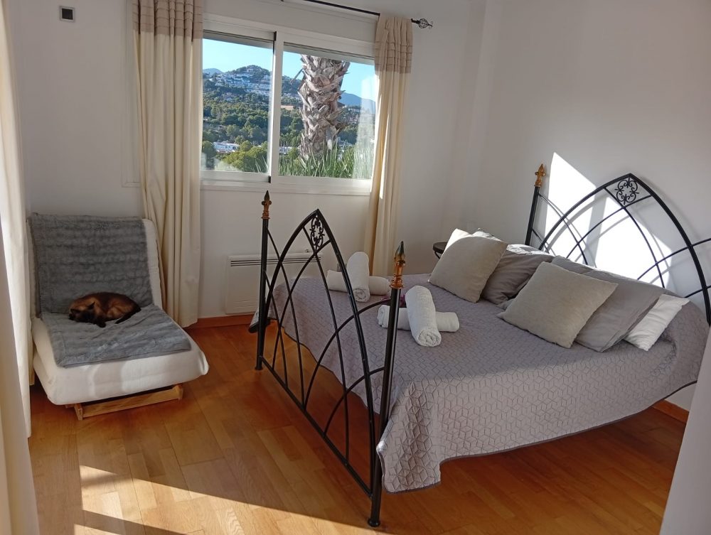 31. VALLEY VIEW DORMITORIO