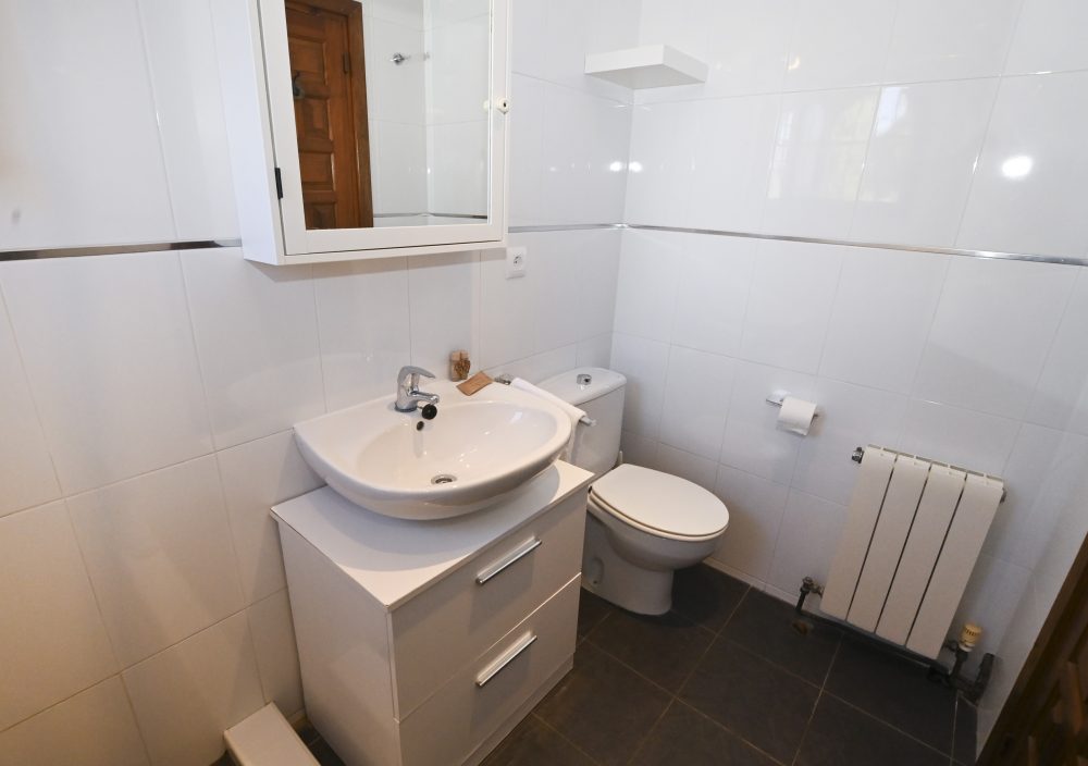 33. Ricarlos Baño