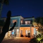 8. VALLEY VIEW FACHADA NOCHE